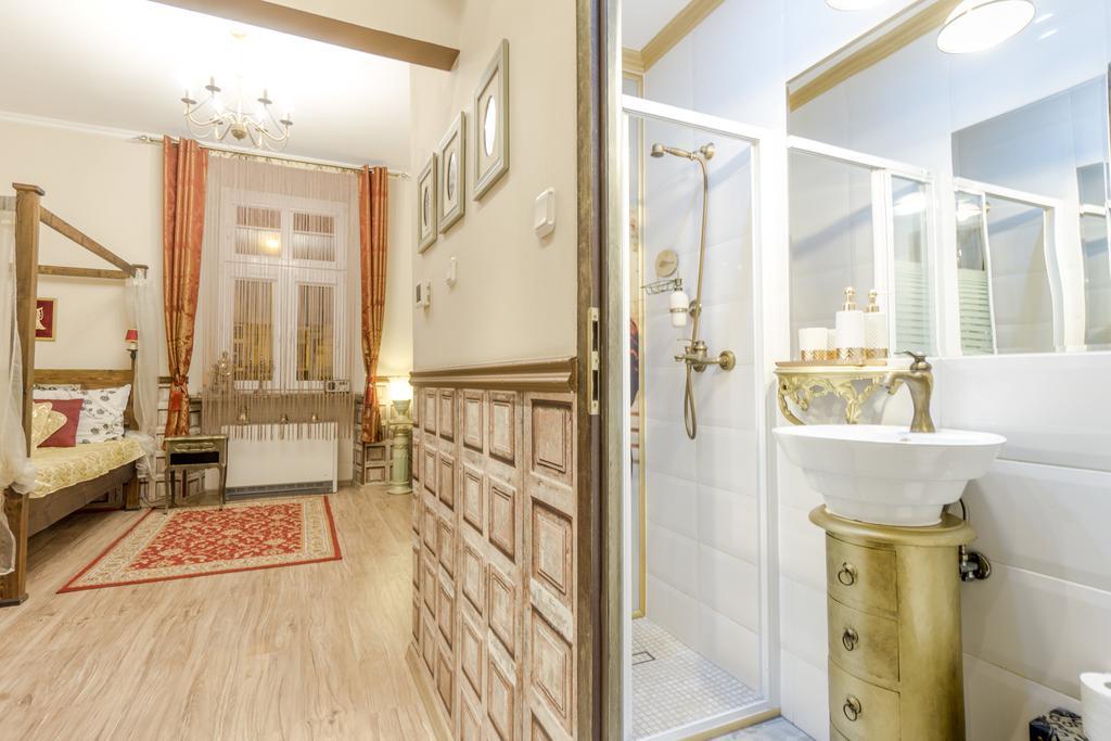 קרקוב Scarlett Apartment מראה חיצוני תמונה